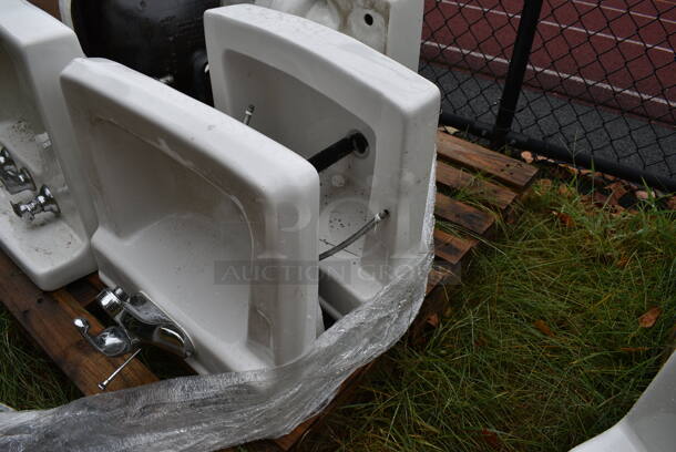 ALL ONE MONEY! Pallet Lot of 5 Various Single Bay Wall Mount Sinks. BUYER MUST REMOVE. Includes 20x18x16. (stadium) - Image 5 of 6