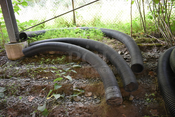 ALL ONE MONEY! Lot of Black Hose / Pipes. BUYER MUST REMOVE. (Stadium) - Image 4 of 5