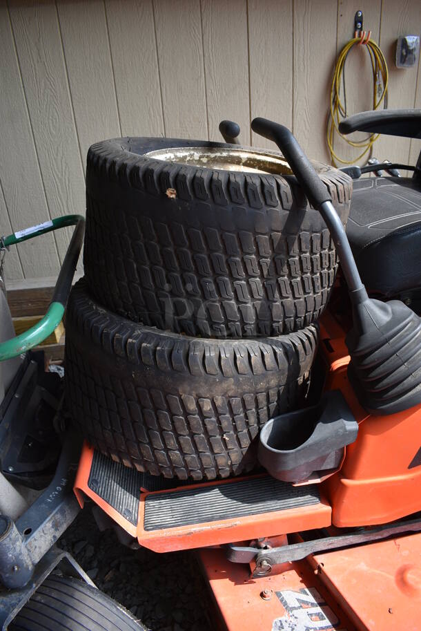 Kubota Model ZD21 Metal Commercial Diesel Powered Zero Turn Mower. Unit Needs a New Transmission and 2 Hydrostatic Units. BUYER MUST REMOVE. 72x86x81 - Image 10 of 12