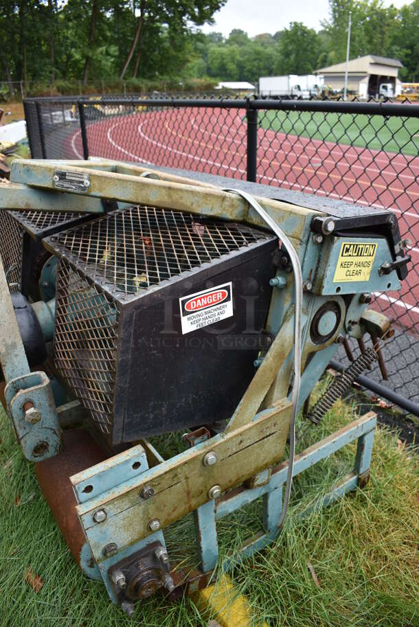 Southern Green Model 48 Metal Commercial Grass Roller Unit. BUYER MUST REMOVE. 52x42x44. (stadium) - Image 3 of 7
