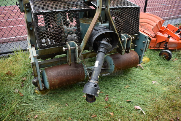 Southern Green Model 48 Metal Commercial Grass Roller Unit. BUYER MUST REMOVE. 52x42x44. (stadium) - Image 7 of 7