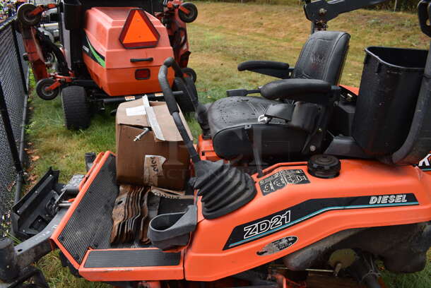 Kubota Model ZD21 Metal Commercial Diesel Powered Zero Turn Mower. Unit Needs a New Transmission and 2 Hydrostatic Units. BUYER MUST REMOVE. 72x86x81 - Image 6 of 12