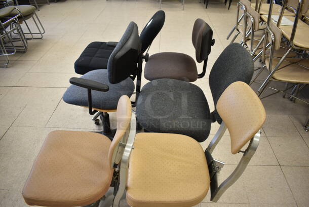 6 Various Chairs on Casters. BUYER MUST REMOVE. Includes 17x18x35. 6 Times Your Bid! (Clearview Elementary - Room 7) - Image 4 of 6