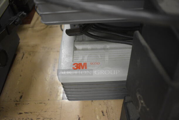 5 3M Overhead Projectors. Includes 9060 and 9075. 16x17x22. 5 Times Your Bid! (Clearview Elementary - Room 1) - Image 4 of 6
