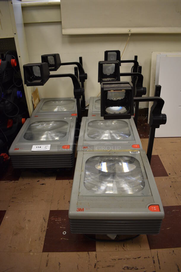 5 3M 9075 Overhead Projectors. 16x17x22. 5 Times Your Bid! (Clearview Elementary - Room 1)