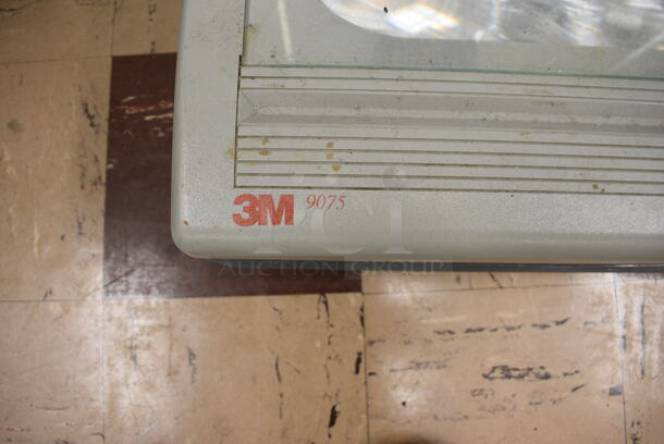 5 3M 9075 Overhead Projectors. 16x17x22. 5 Times Your Bid! (Clearview Elementary - Room 1) - Image 3 of 7