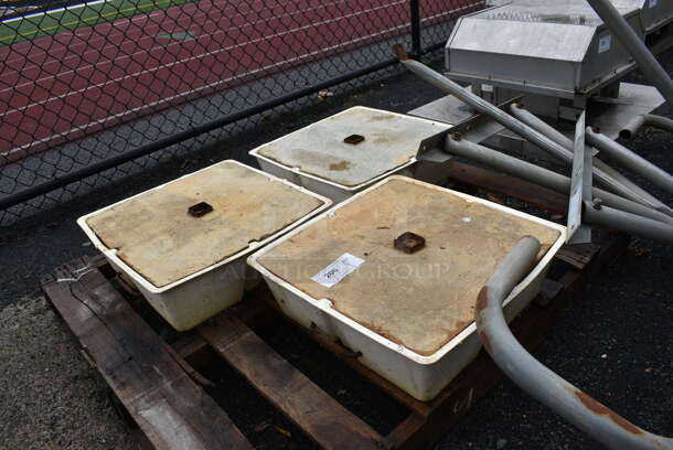 ALL ONE MONEY! Lot of 3 Bases and 2 Metal Table Bases. BUYER MUST REMOVE. Includes 19x19x6. (stadium) - Image 3 of 7