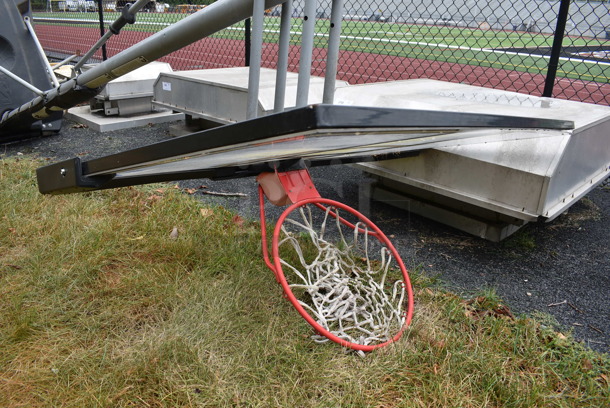 Spalding Metal Floor Style Basketball Hoop. BUYER MUST REMOVE. 52x48x132.5. (stadium) - Image 2 of 9