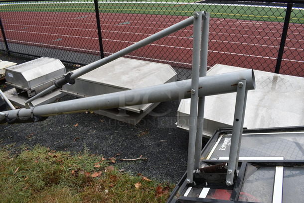 Spalding Metal Floor Style Basketball Hoop. BUYER MUST REMOVE. 52x48x132.5. (stadium) - Image 5 of 9