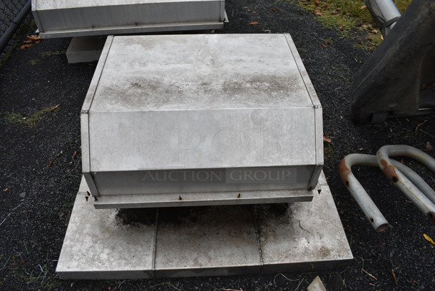 Metal Commercial Rooftop Vent Exhaust. BUYER MUST REMOVE. 33.5x33.5x17.5. (stadium) - Image 4 of 5