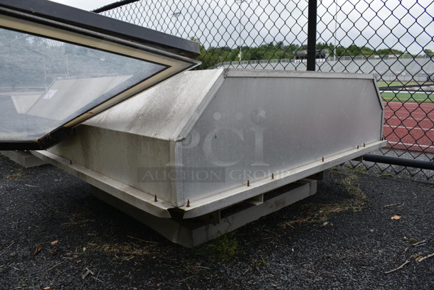 Metal Commercial Rooftop Vent Exhaust. BUYER MUST REMOVE. 45.5x46x20.5. (stadium) - Image 3 of 5