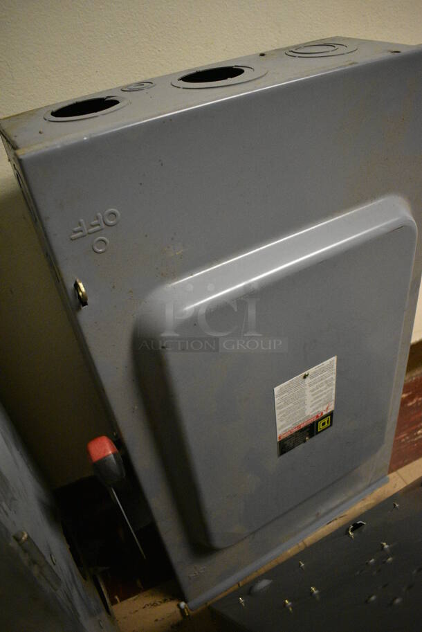 2 Square D Gray Metal Heavy Duty Safety Switch. BUYER MUST REMOVE. 19x10x29. 2 Times Your Bid! (Clearview Elementary - Upper Level Hallway) - Image 5 of 7