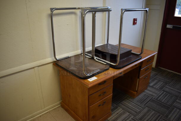 3 Items; Wood Pattern Desk and 2 Childrens Desks. Includes 59.5x29.5x28.5. BUYER MUST REMOVE. 3 Times Your Bid! (Clearview Elementary - Upstairs Hallway) - Image 6 of 6