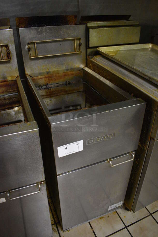 Dean Model SR42GN Stainless Steel Commercial Natural Gas Powered Deep Fat Fryer. Unit Will Be Emptied of Oil Shown In Pictures. 105,000 BTU. Item Was in Working Condition on Last Day of Business. 15.5x30x47. (kitchen) - Image 2 of 6