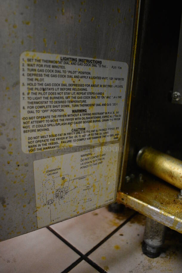 Royal Model B Stainless Steel Commercial Natural Gas Powered Deep Fat Fryer. Unit Will Be Emptied of Oil Shown In Pictures. Item Was in Working Condition on Last Day of Business. 15.5x33x47. (kitchen) - Image 7 of 7