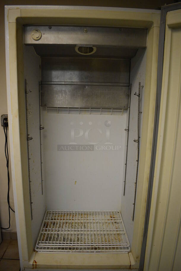Arctic Air Model F22CW12 Metal Commercial Single Door Reach In Freezer on Commercial Casters. 115 Volts, 1 Phase. 32x30x74.5. Tested and Working! (kitchen) - Image 4 of 7