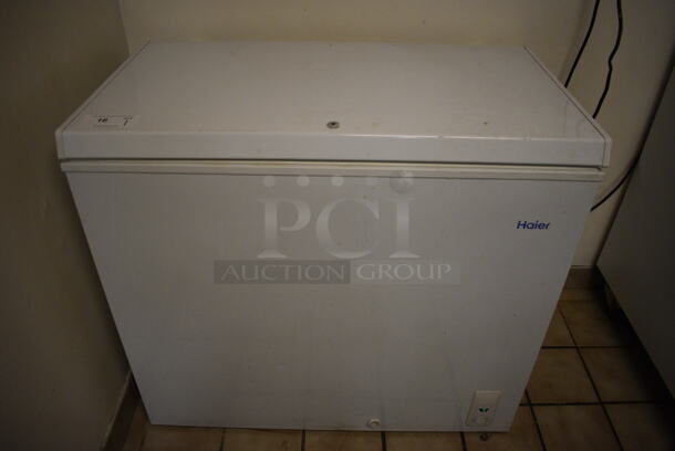 Haier Model HF71CL53NW Metal Chest Freezer. 115 Volts, 1 Phase. 37x21x33. Tested and Working! (kitchen)