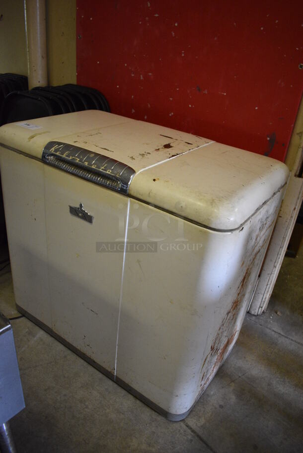 Kelvinator Metal Chest Freezer. BUYER MUST REMOVE. 39x22x36. (basement) - Image 2 of 6