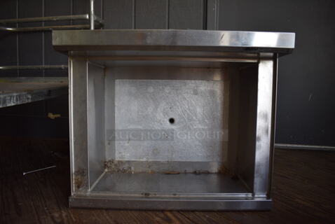 Stainless Steel Ice Bin w/ Cold Plate. 24x20x35. (vestibule)