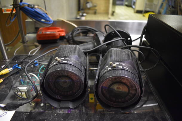 Monster Power HDP-2500 High Definition PowerCenter and 2 Day and Night DSP Color Cameras. 17x12x4. (kitchen) - Image 2 of 7