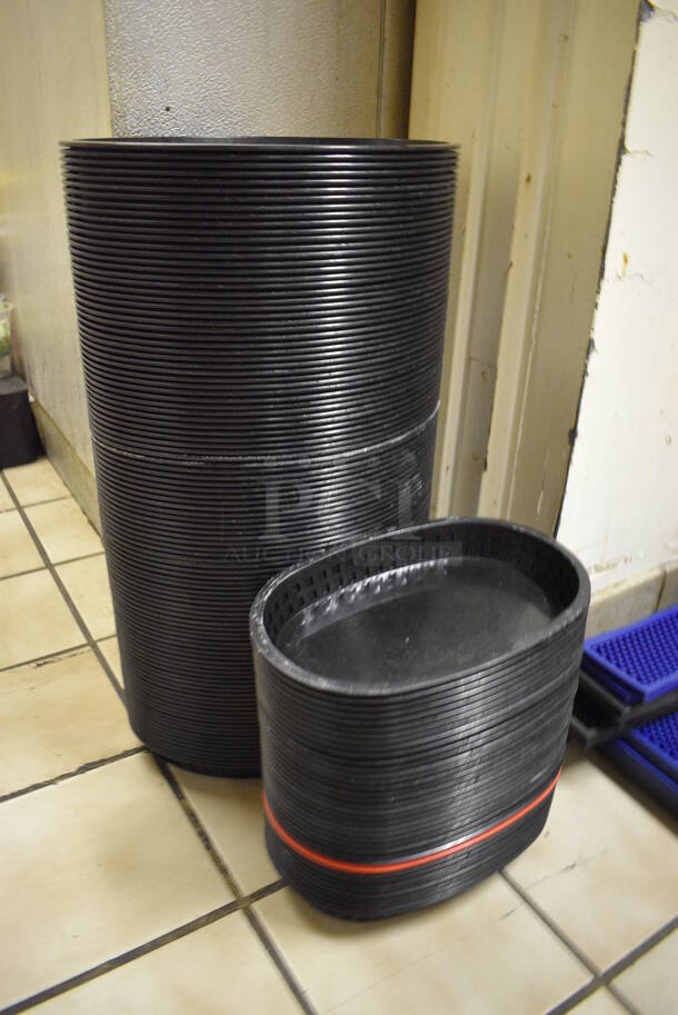 ALL ONE MONEY! Lot of 102 and 38 Black Poly Food Baskets. 12.5x9.5x1.5, 10.5x7x1.5. (dishwasher area) - Image 4 of 5