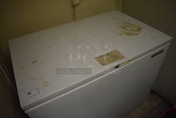 Kelvinator Model HFP153RM1 Metal Chest Freezer. 115 Volts, 1 Phase. 44.5x28x35. Tested and Working! (dishwasher area) - Image 7 of 9