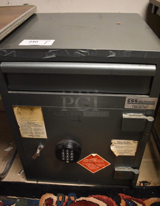 Corporate Safe Specialists Gray Metal Single Compartment Safe. Combination Will Be Given To Winning Bidder On Pick Up Day. BUYER MUST REMOVE. 20.5x21x26.5. (office)