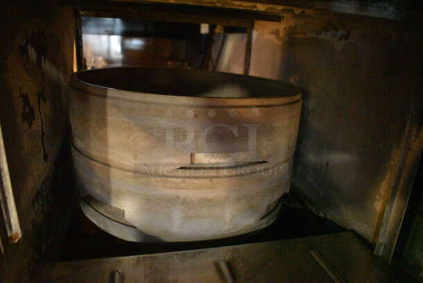 Glastender Model GT-18 / GT-18+2 Stainless Steel Commercial Glass Washer. 115 Volts, 1 Phase. BUYER MUST REMOVE. 60x25.5x38. (bar) - Image 4 of 10