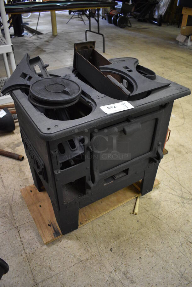 Metal Range w/ Oven. 24x20x25. (basement) - Image 4 of 4