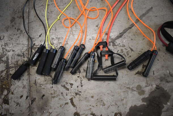 ALL ONE MONEY! Lot of Various Items Including 5 TRX Bands, 7 Resistance Ropes and 2 Resistance Bands - Image 8 of 8