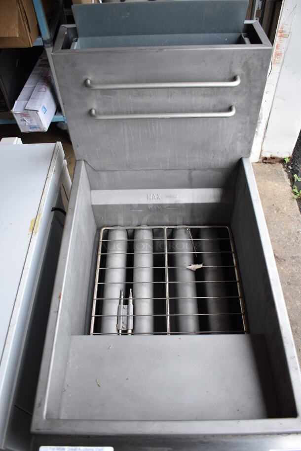 2021 Avantco FF400-P Stainless Steel Commercial Propane Gas Powered Deep Fat Fryer w/ Metal Fry Basket. 15.5x30x47 - Image 7 of 9