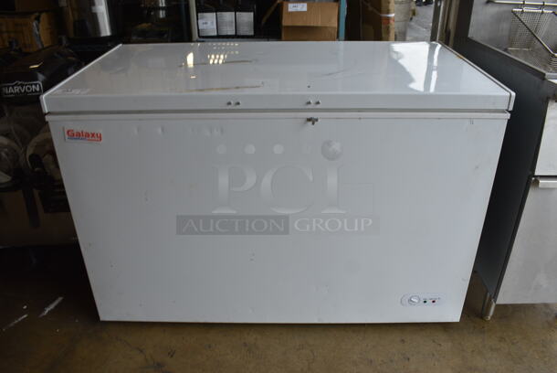 Galaxy 177CF13HC Metal Chest Freezer. 115 Volts, 1 Phase. 50x28x33. Tested and Does Not Power On