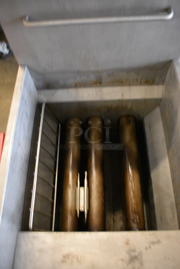 2022 Avantco FF300-P Stainless Steel Commercial Floor Style Propane Gas Powered Deep Fat Fryer w/ 2 Metal Fry Baskets. 90,000 BTU. 15.5x30x47 - Image 7 of 7