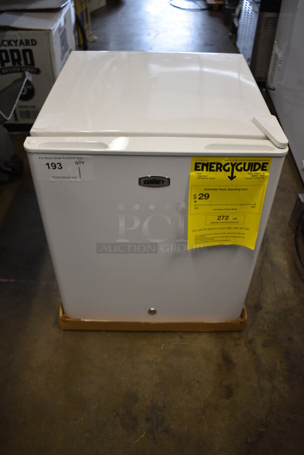 BRAND NEW! Summit FS22L Mini Freezer. 115 Volts, 1 Phase. 17.5x19.5x20.5. Tested and Working!