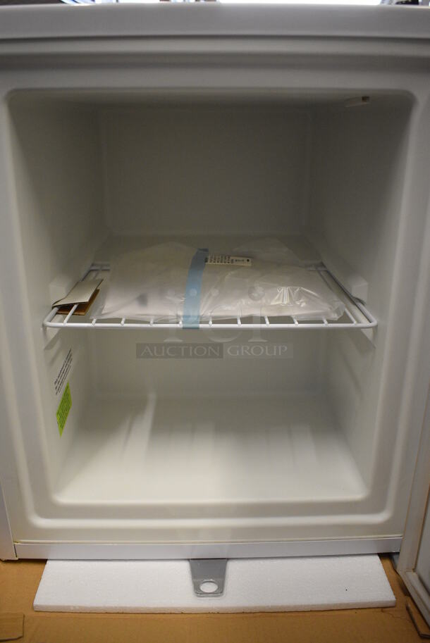 BRAND NEW! Summit FS22L Mini Freezer. 115 Volts, 1 Phase. 17.5x19.5x20.5. Tested and Working! - Image 3 of 6