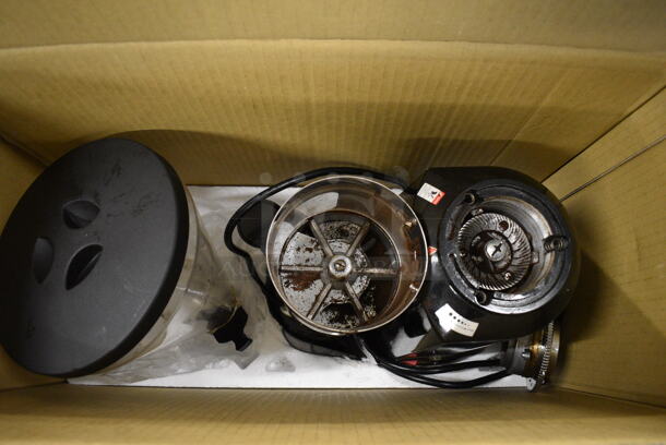 IN ORIGINAL BOX! Estella 236ECEG26 Metal Commercial Countertop Espresso Bean Grinder w/ Hopper. 110/120 volts, 1 Phase. 6x14x26. Tested and Powers On But Parts Do Not Move - Image 2 of 9