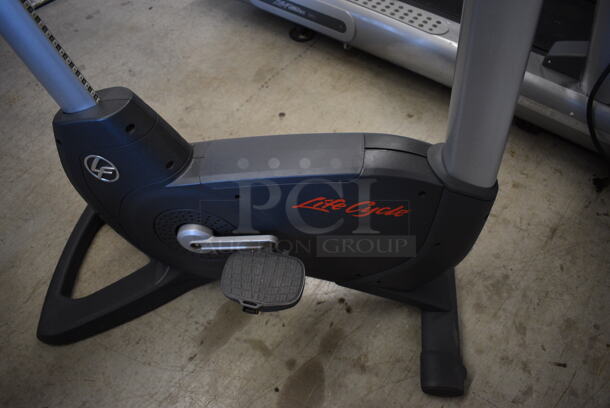 Life Cycle Model 95C Metal Commercial Exercise Bicycle. 23x44x60 - Image 7 of 10
