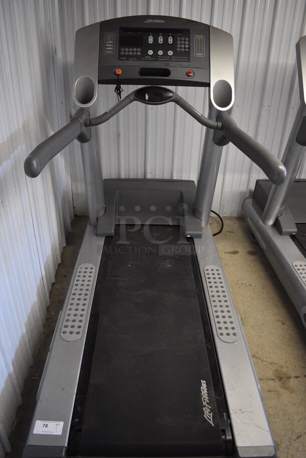 Life Fitness Model 95Ti Metal Commercial Treadmill. 32x84x63. Tested and Working!