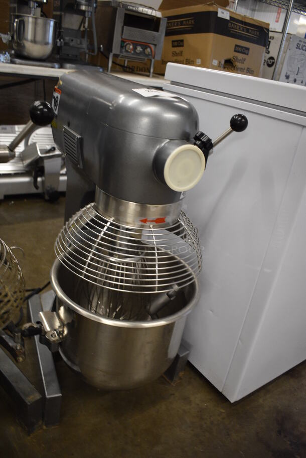 Avantco MX20 Metal Commercial 20 Quart Planetary Dough Mixer w/ Stainless Steel Bowl, Bowl Guard, Whisk and Dough Hook Attachments. 120 Volts, 1 Phase. 15x21x32. Tested and Working! - Image 3 of 8