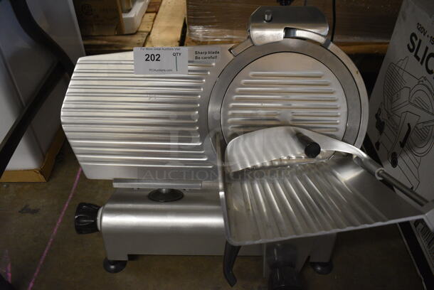 BRAND NEW IN BOX! Avantco 177SL312 Stainless Steel Commercial Countertop Meat Slicer w/ Blade Sharpener. 120 Volts, 1 Phase. 26x20x20. Tested and Working! - Image 1 of 7