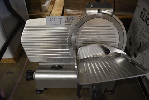 BRAND NEW IN BOX! Avantco 177SL312 Stainless Steel Commercial Countertop Meat Slicer w/ Blade Sharpener. 120 Volts, 1 Phase. 26x20x20. Tested and Working!