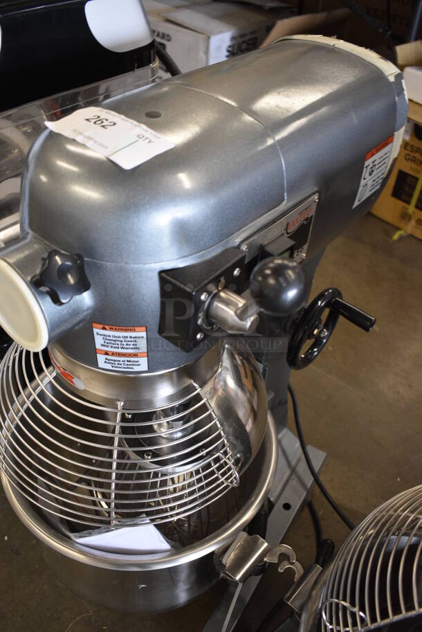 Avantco MX20 Metal Commercial 20 Quart Planetary Dough Mixer w/ Stainless Steel Bowl, Bowl Guard, Whisk and Paddle Attachments. 120 Volts, 1 Phase. 15x21x32. Tested and Working! - Image 10 of 10