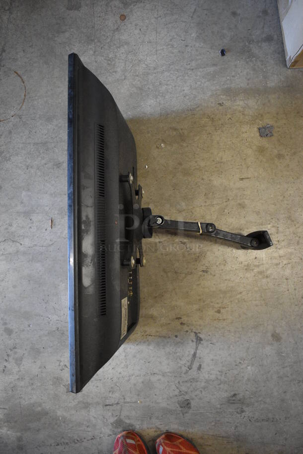 Samsung Model UN32EH4003F 32" Television. 110-120 Volts, 1 Phase. Buyer Must Pick Up - We Will Not Ship This Item.  - Image 10 of 11