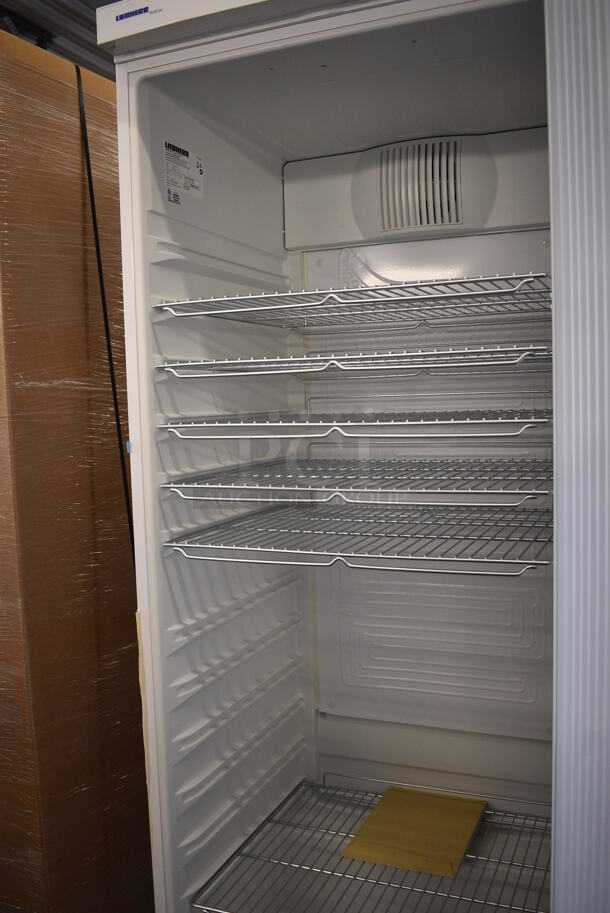 BRAND NEW IN BOX! Liebherr ProfiLine GRB23W1HFC Single Door Reach In Medical Cooler. 115 Volts, 1 Phase. 29x30x82. Tested and Working! - Image 6 of 6