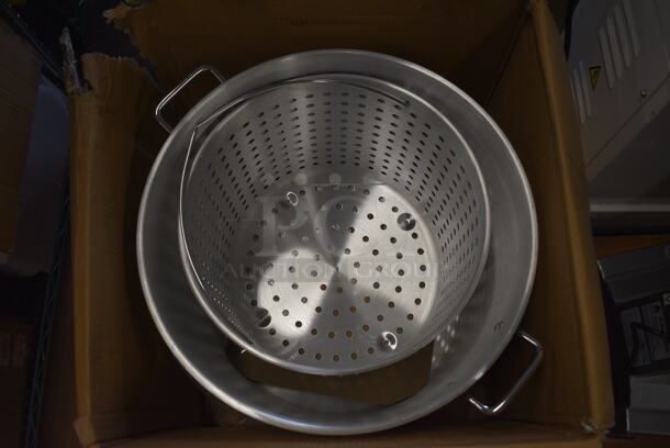 IN ORIGINAL BOX! Backyard Pro Metal Seafood Boiler and Steamer Kit - Image 3 of 6