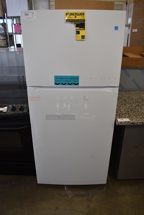 Avanti Model FF18HOW White Cooler and Freezer Combo Unit. 29.5x29.5x67. Tested and Working!