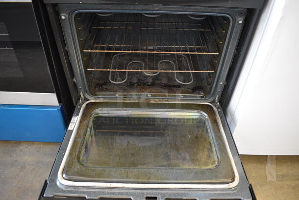 General Electric Model JSP42BOK3BB Metal Electric Powered 4 Burner Range w/ Oven. 208 Volts, 1 Phase. 32x27x35.5 - Image 3 of 9