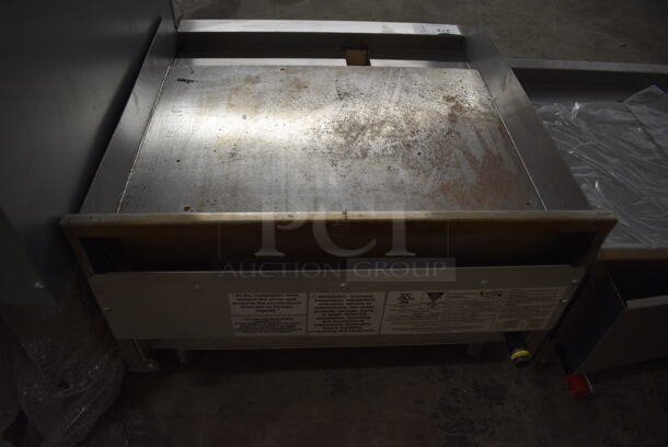 2021 Avantco 177CAG24TG Stainless Steel Commercial Countertop Natural Gas Powered Flat Top Griddle. 30,000 BTU. 24x30x16 - Image 5 of 6