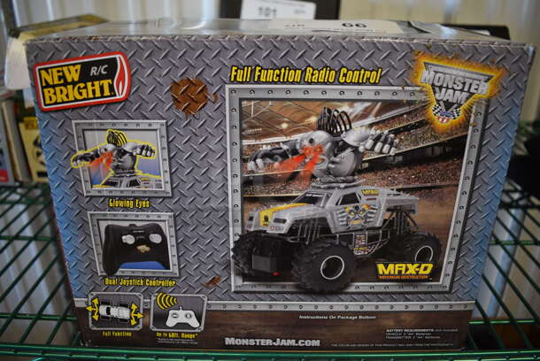 BRAND NEW IN BOX! Max-d Carnage Creature Remote Controlled Car Toy - Image 3 of 6