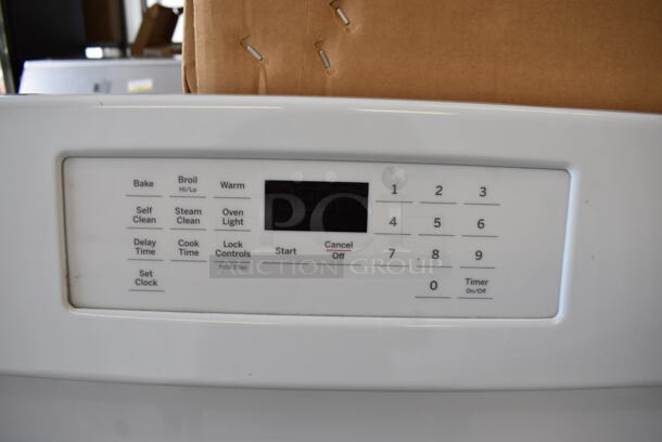 BRAND NEW SCRATCH AND DENT! General Electric Stainless Steel Natural Gas Powered 4 Burner Range w/ Oven. 30x27x48 - Image 8 of 9